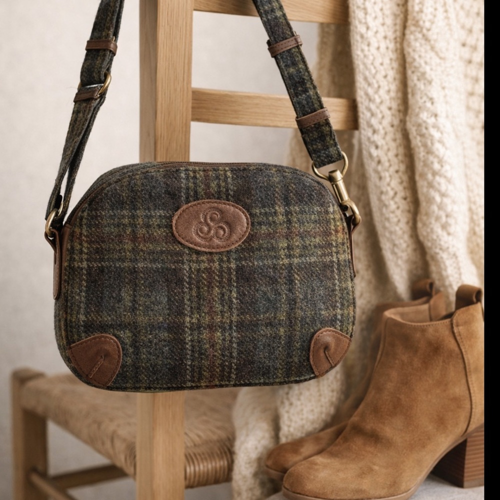 Authentic Aran plaid  wool and leather  crossbody made in Ireland new with tag